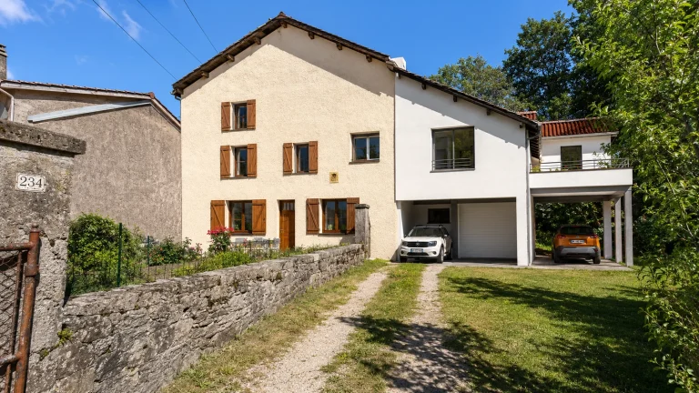 Extension corps de ferme à Coublevie — Blandino-Mazzilli