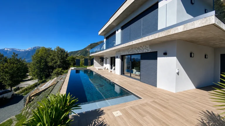 Sublime Maison Individuelle Personnalisee A Toit Plat Sur 2 Etages A Corenc